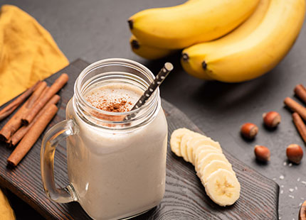 مشروب بروتين طبيعي لبناء العضلات