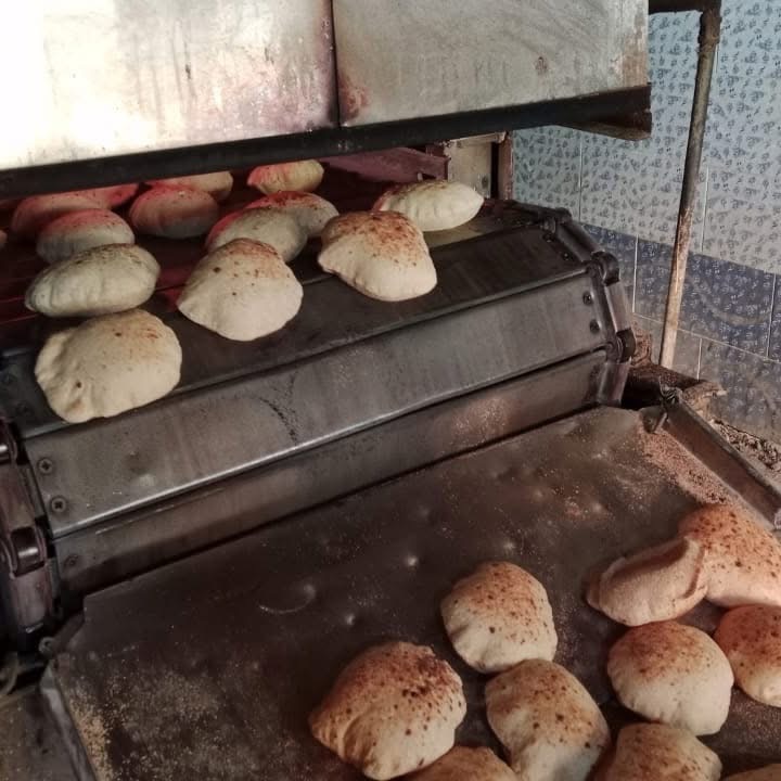 انتظام عمل المخابز بالأقصر