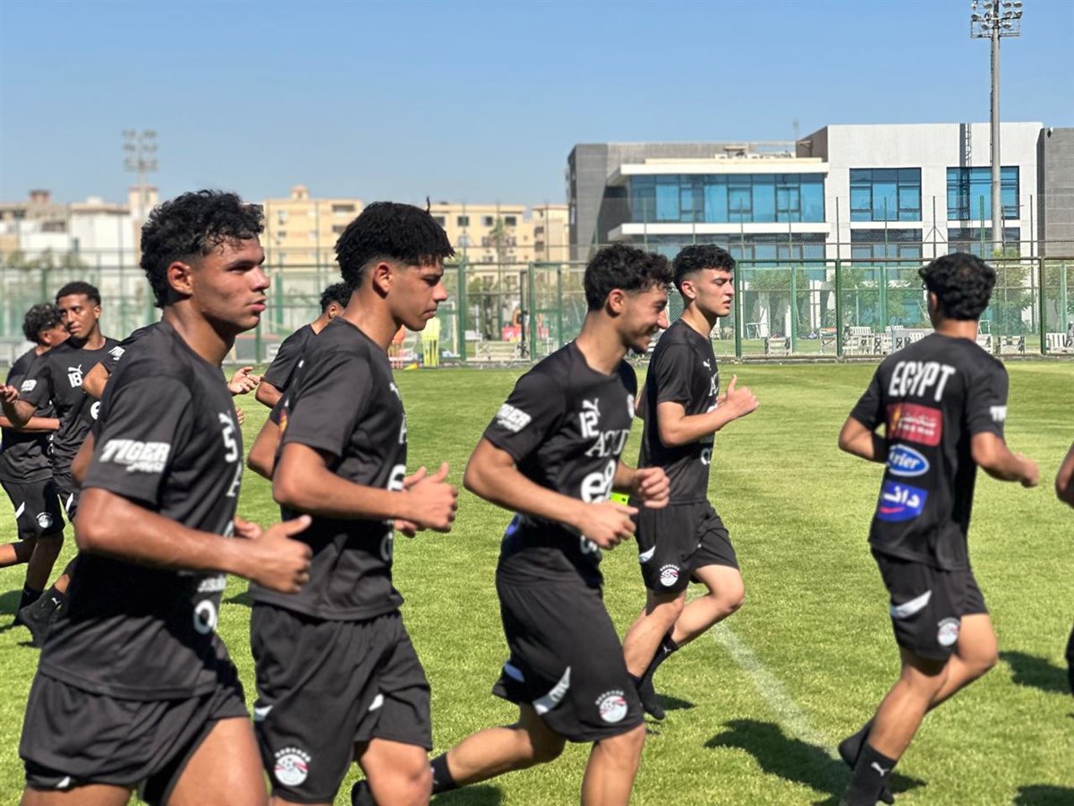 منتخب الشباب يواصل تدريباته.. ونبيه يشيد بحماس اللاعبين