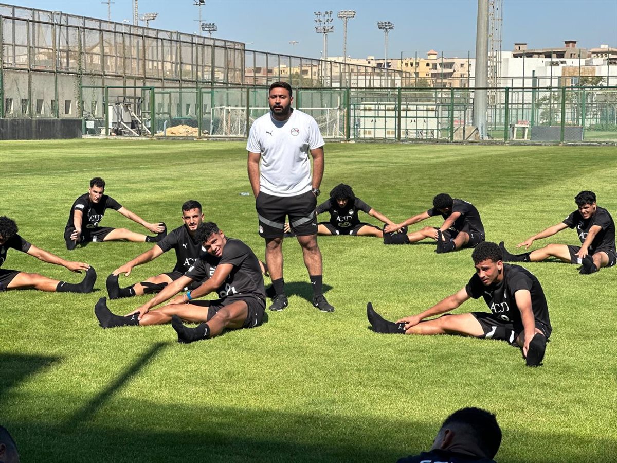 منتخب الشباب يواصل تدريباته.. ونبيه يشيد بحماس اللاعبين