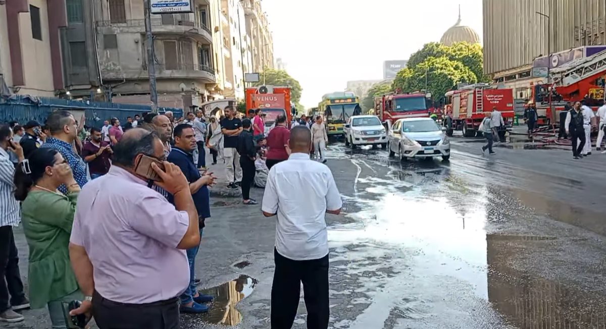 فتح الطريق أمام المشاة والسيارات بشارع رمسيس