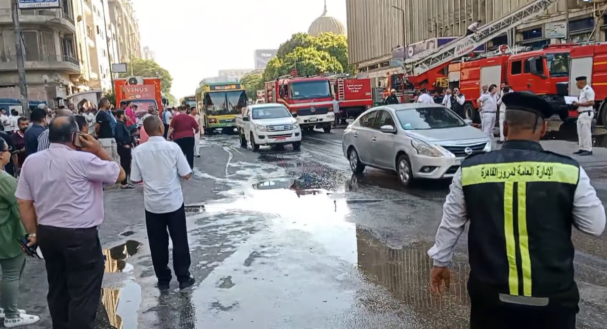 فتح الطريق أمام المشاة والسيارات بشارع رمسيس