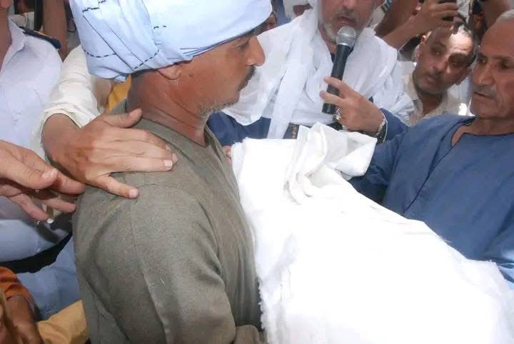 القودة الكفن الذي يوقف الدم في الصعيد