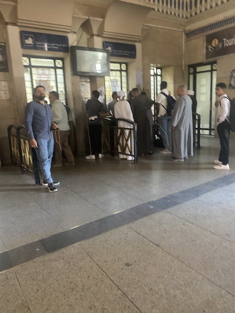 محطة قطارات الأقصر