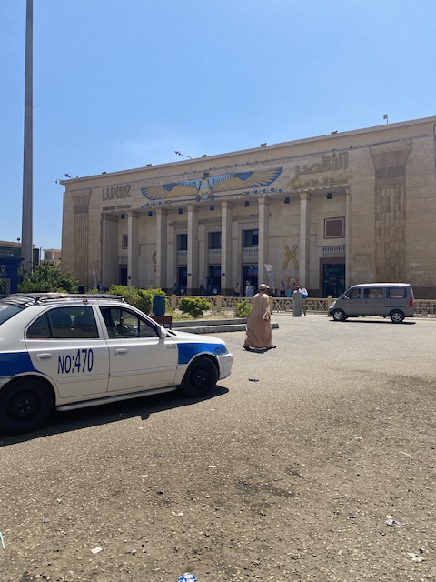 محطة قطارات الأقصر