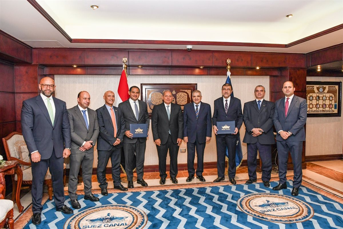 توقيع بروتوكول بين قناة السويس وبنك مصر 
