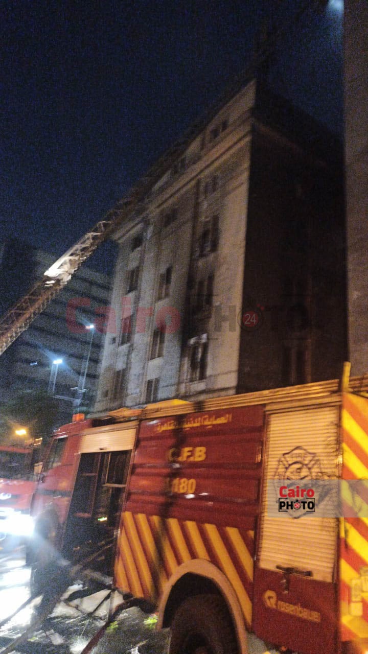 محافظة القاهرة: السيطرة على حريق محدود أعلى المبنى الخلفى لسنترال رمسيس