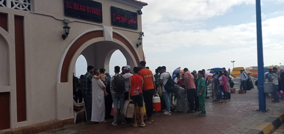 اكتمال نسب الإشغال بشواطئ الإسكندرية 