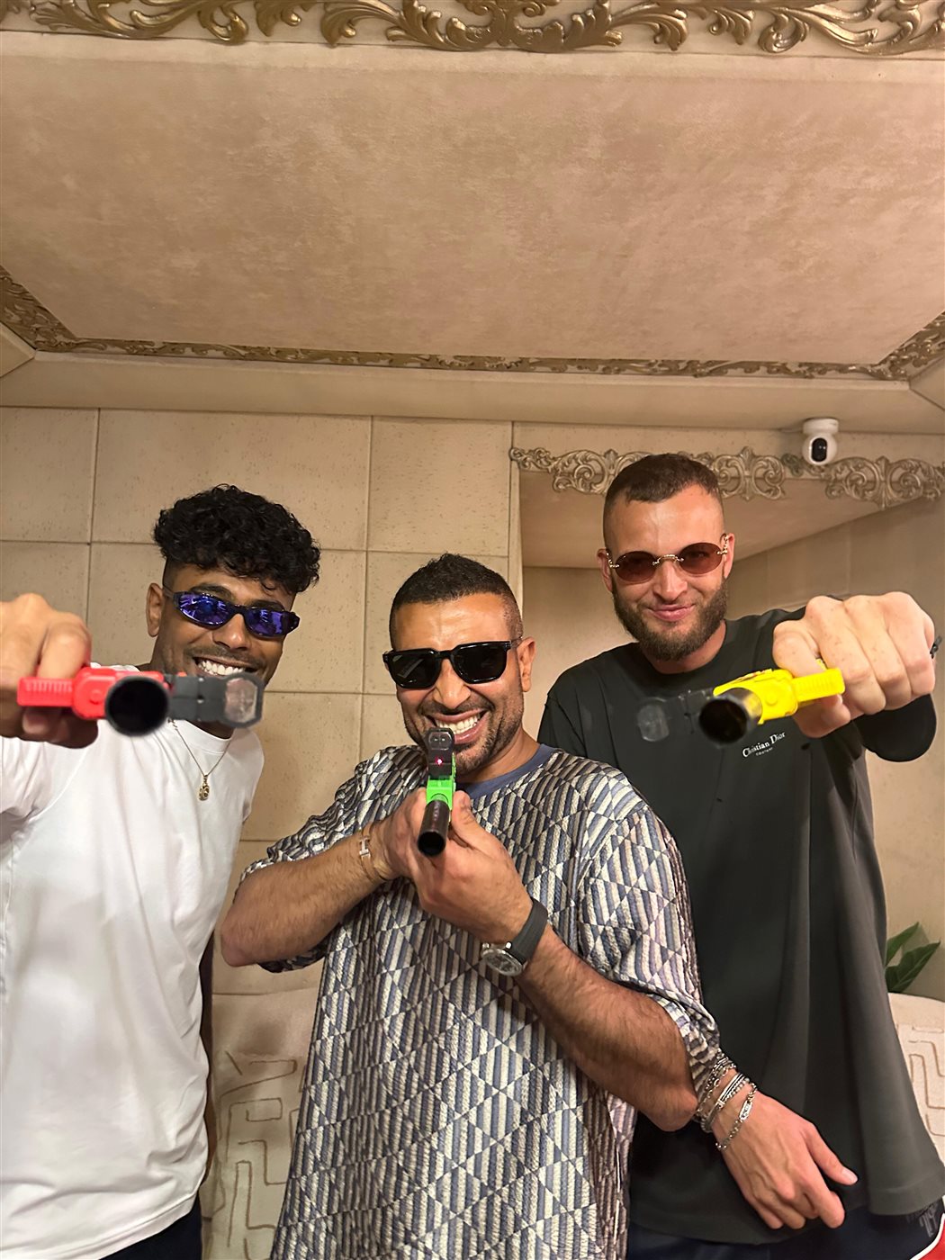 بمشاركة عفروتو ومروان موسى.. كواليس تصوير أغنية حبيبي ياه ياه لـ أحمد سعد ضمن ألبومه الجديد بيستهبل