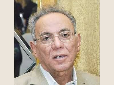 وفاة الدكتور رفعت السيد العوضي أستاذ الاقتصاد بتجارة الأزهر ورائد الاقتصاد الإسلامي