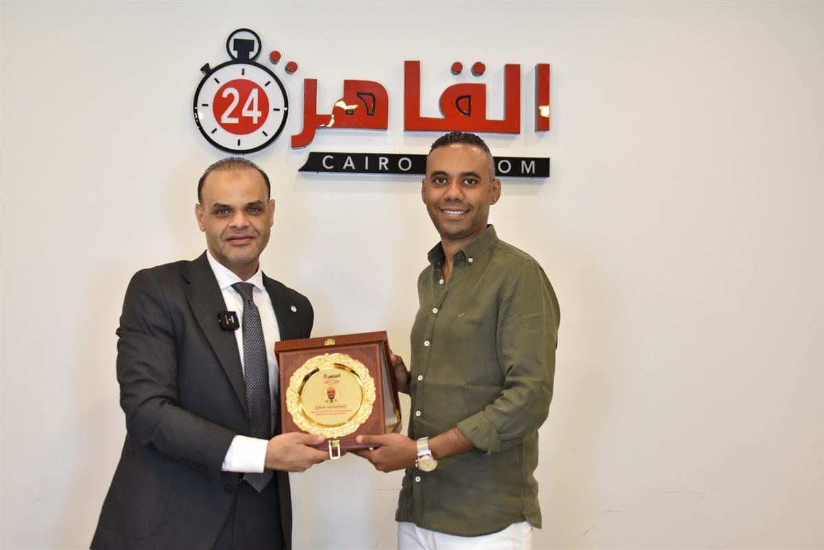 تكريم السفير حاتم رسلان من القاهرة 24