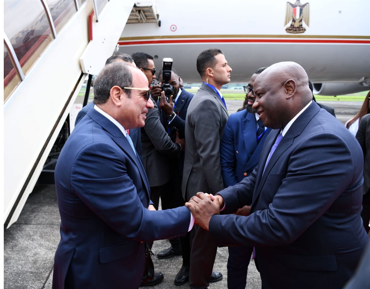 السيسي يصل إلى غينيا الاستوائية