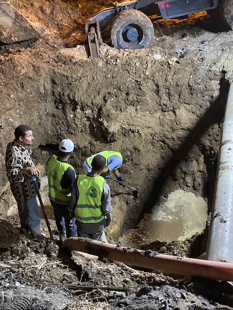 كسر خط صرف بالأقصر 