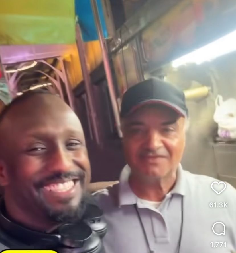 عمر نجار مصور الفيديو والبائع المصري 