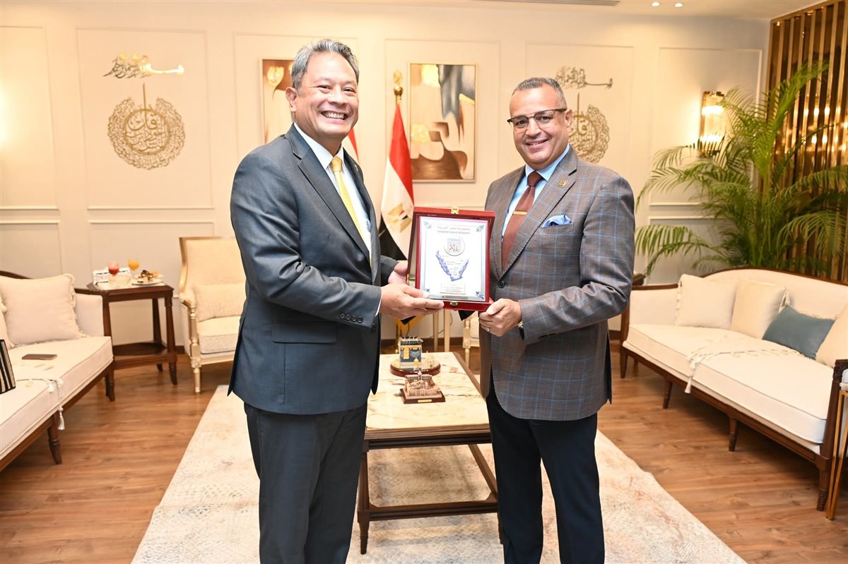محافظ جنوب سيناء يستقبل سفير تايلاند بالقاهرة