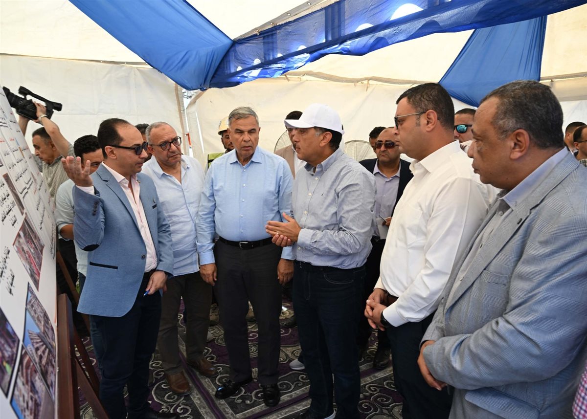 رئيس الوزراء يتفقد أعمال تطوير واجهات العقارات على طريق كورنيش الإسكندرية
