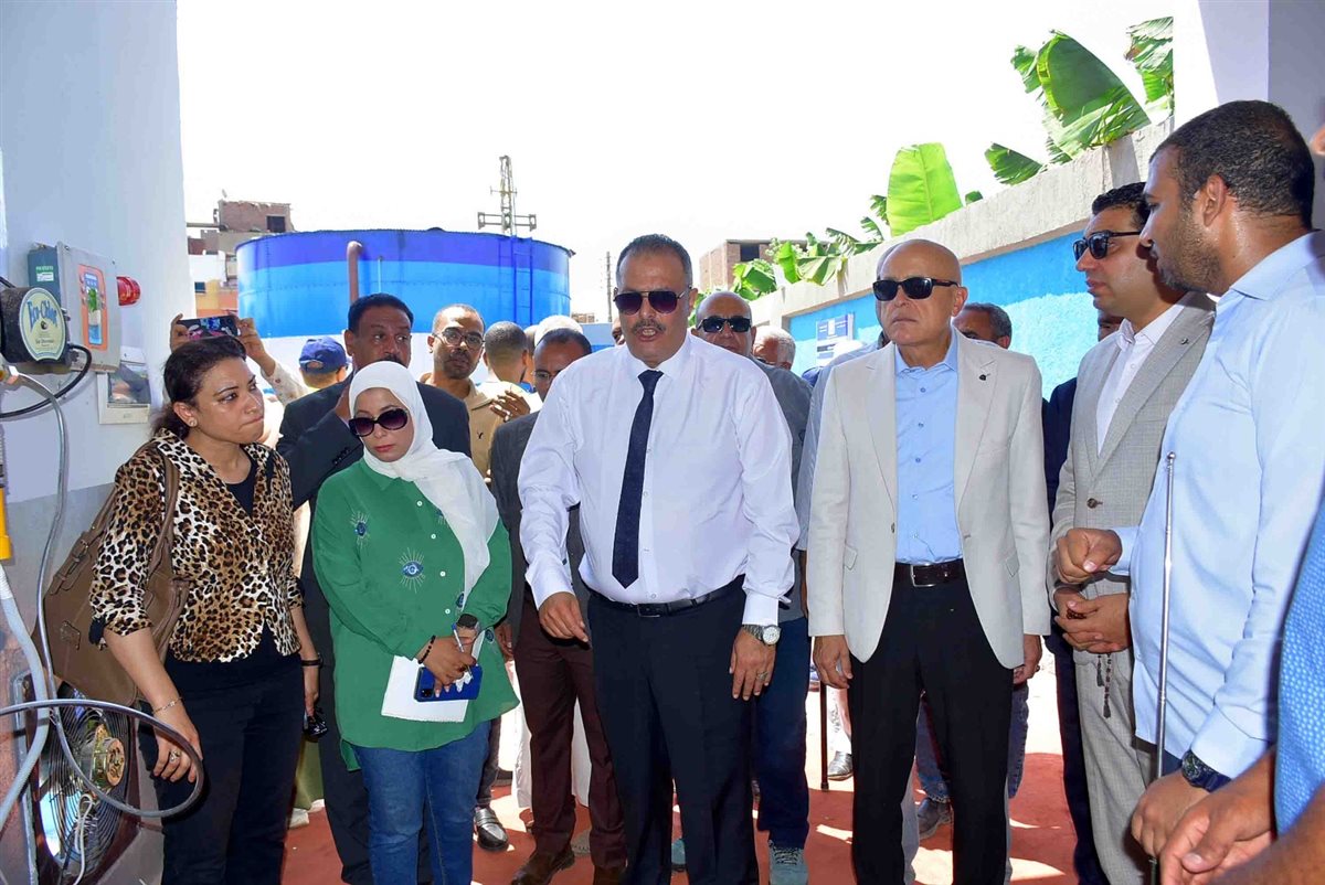 محافظ الأقصر يفتتح مشروع مياة بالزينية