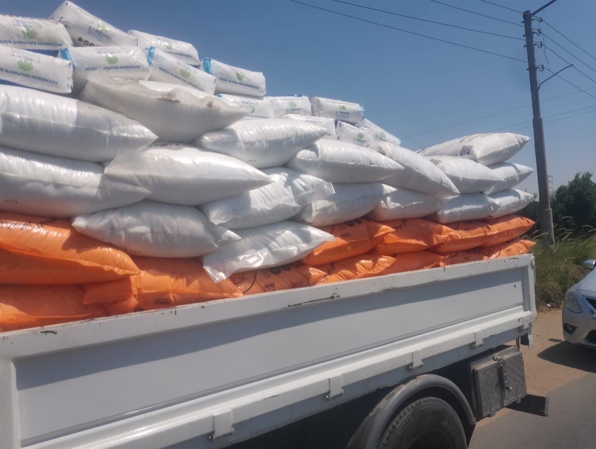 تموين الأقصر يضبط أسمدة مدعمة