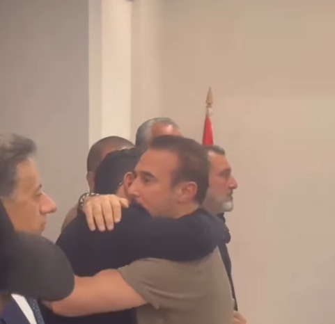 اللقطات الأولى من عزاء شقيق الفنان زياد برجي بحضور نجوم الفن