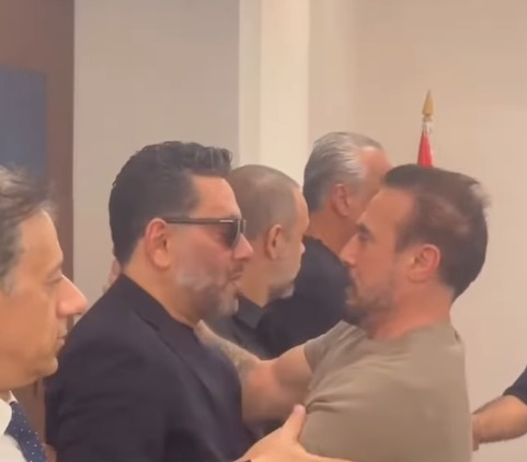 اللقطات الأولى من عزاء شقيق الفنان زياد برجي بحضور نجوم الفن