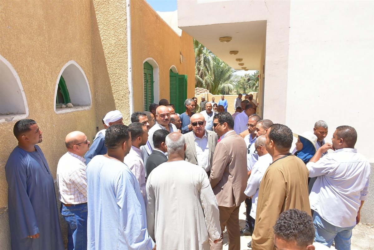 محافظ الأقصر وجولة تفقدية بالحميدات 