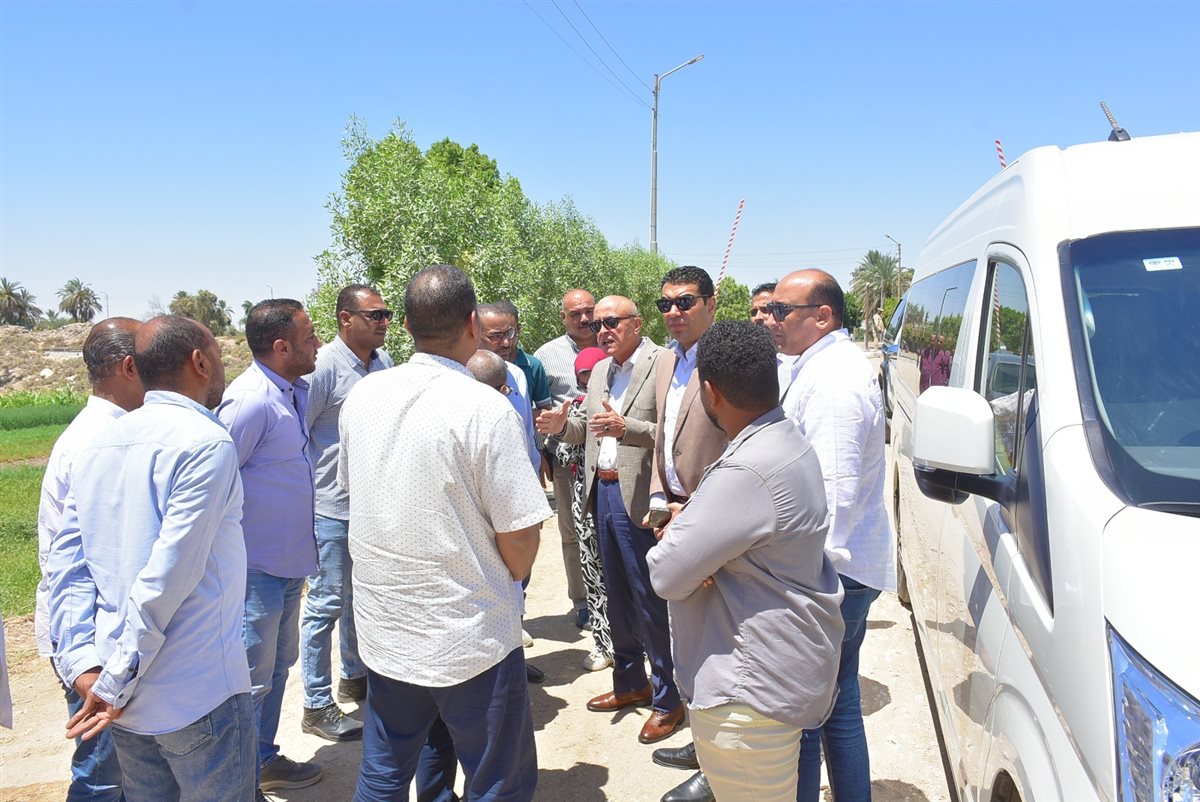 محافظ الأقصر وجولة تفقدية بالحميدات 