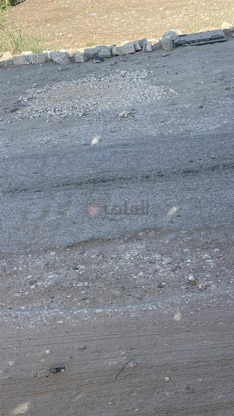 تغطي بالوعات الصرف الصحي المكشوفة بقرية قلمشاة بالفيوم 