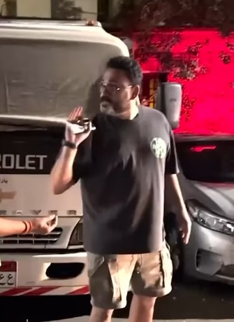 بعد الجدل الأخير.. أكرم حسني ينشر فيديو الأزمة ويعلن عن عمل فني جديد بعنوان قررنا نحن الآتي