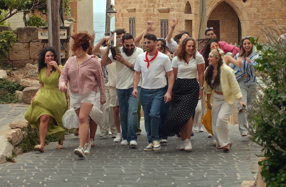 أغنية شايفة إيه