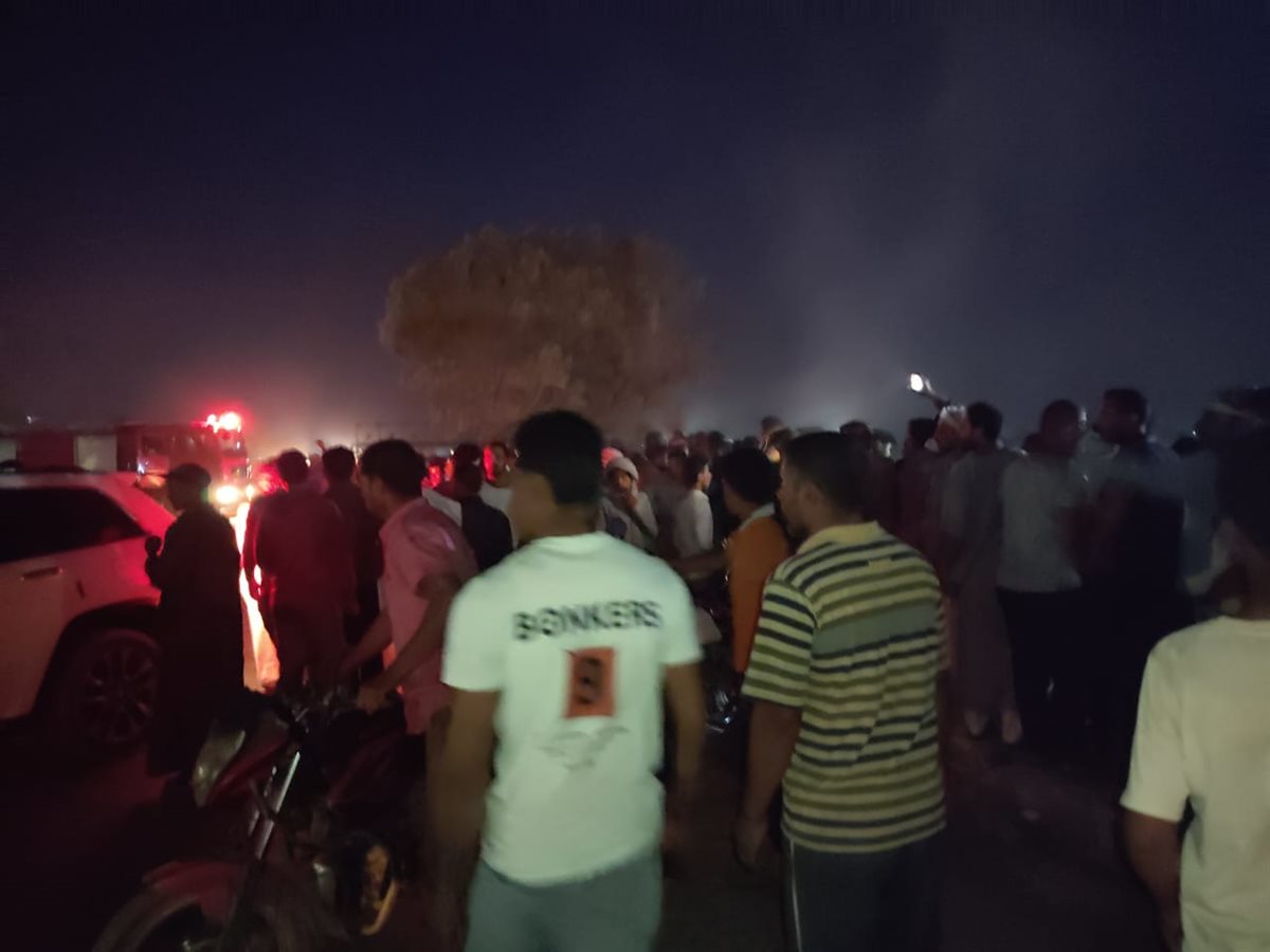 انقلاب سيارة نصف نقل بمياه مشروع عبد القادر بالبحيرة 