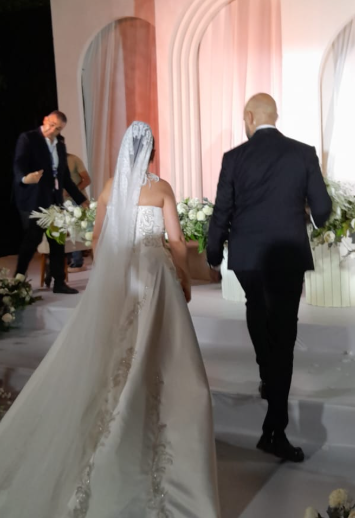 الصور الأولى من حفل زفاف الروائي محمد صادق على الكاتبة نورهان أبو بكر