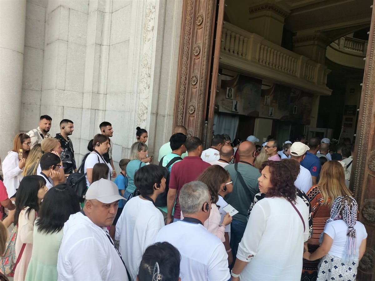 المتحف المصري بالتحرير يستقبل الزائرين من أنحاء العالم