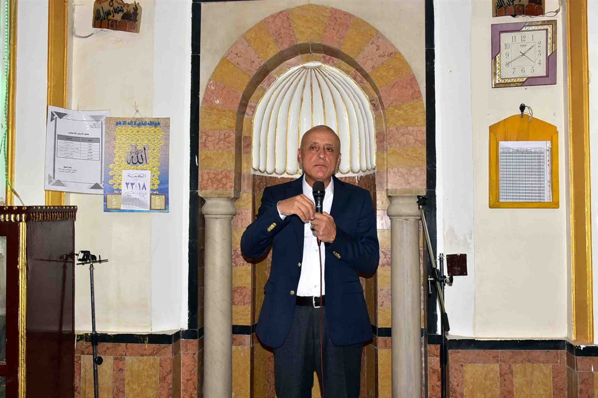 محافظ الأقصر وتطوير مسجد احمد النجم 