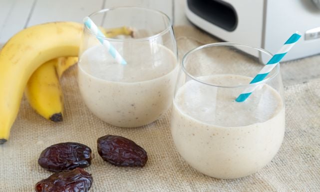 طريقة عمل عصير برقوق بالموز