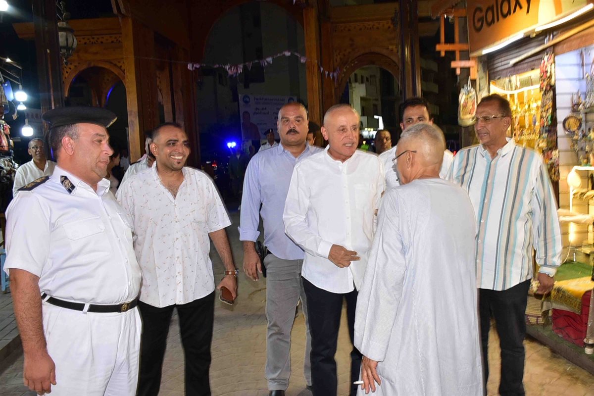 محافظ الأقصر وتواصل دائم مع المواطنين