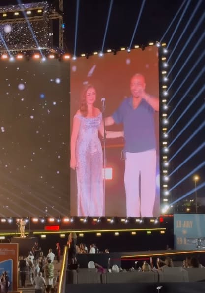 تامر عاشور مفاجأة حفل أنغام في مهرجان العلمين