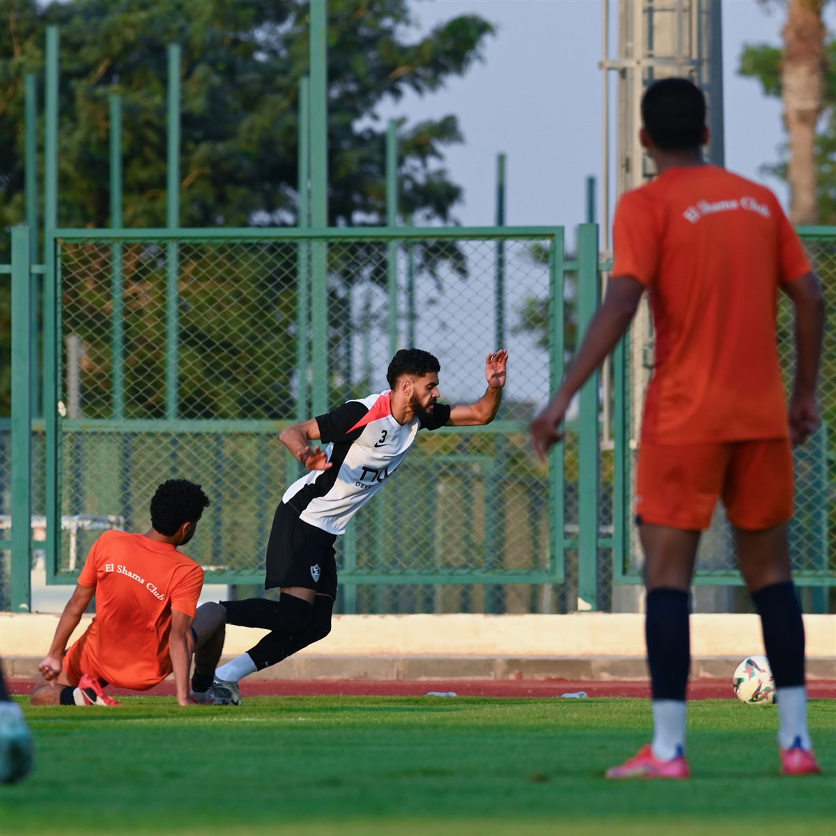 <strong>صور من مباراة الزمالك والشمس الودية </strong>