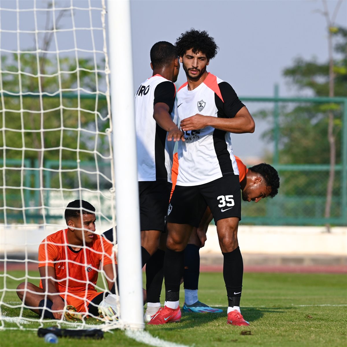 <strong>صور من مباراة الزمالك والشمس الودية </strong>