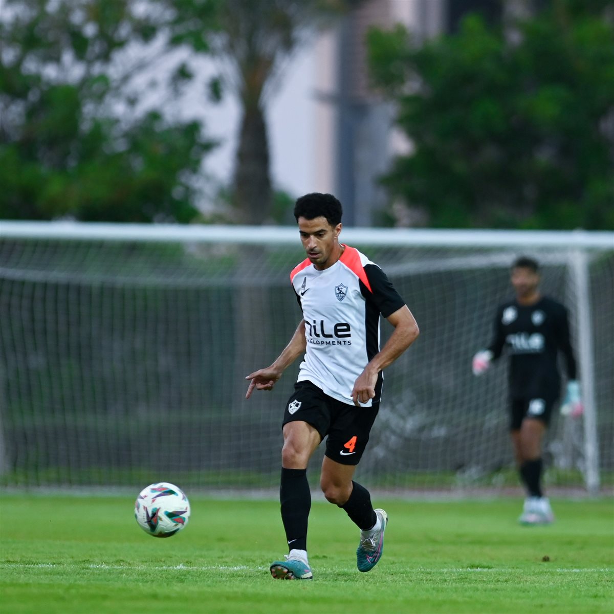 <strong>صور من مباراة الزمالك والشمس الودية </strong>