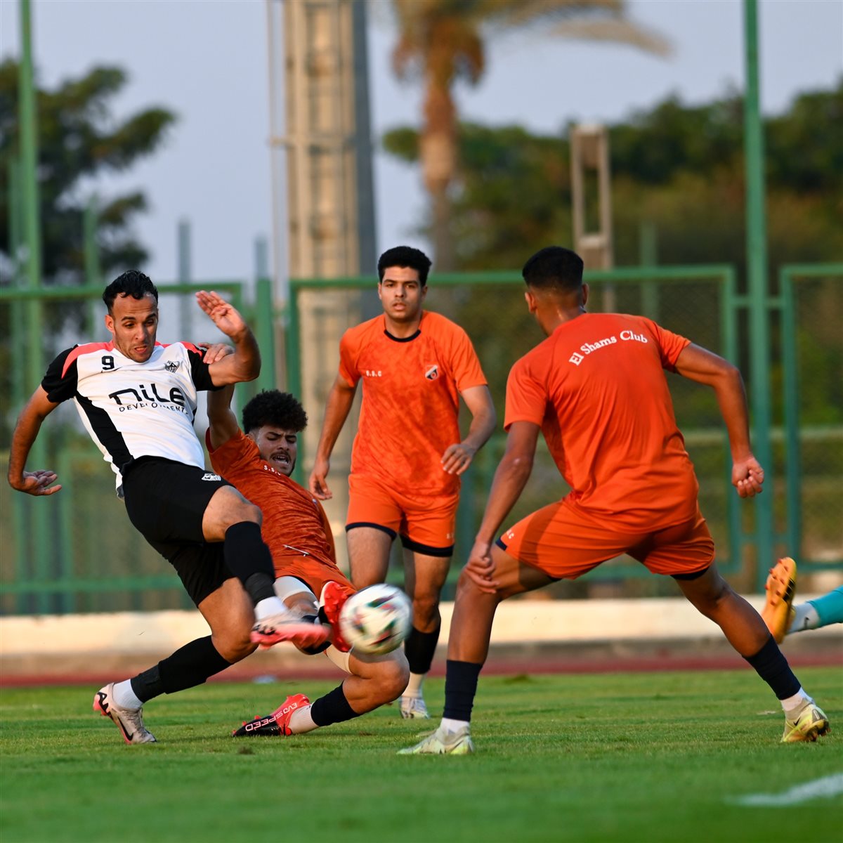 <strong>صور من مباراة الزمالك والشمس الودية </strong>