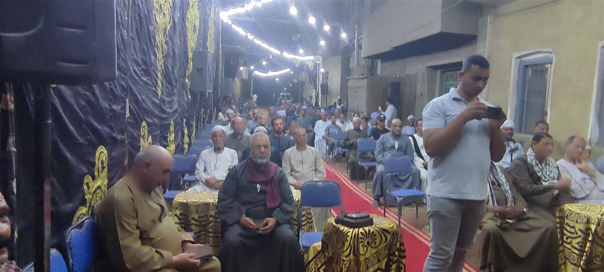 عزاء الصغير الذي قتلة والدة بسوهاج