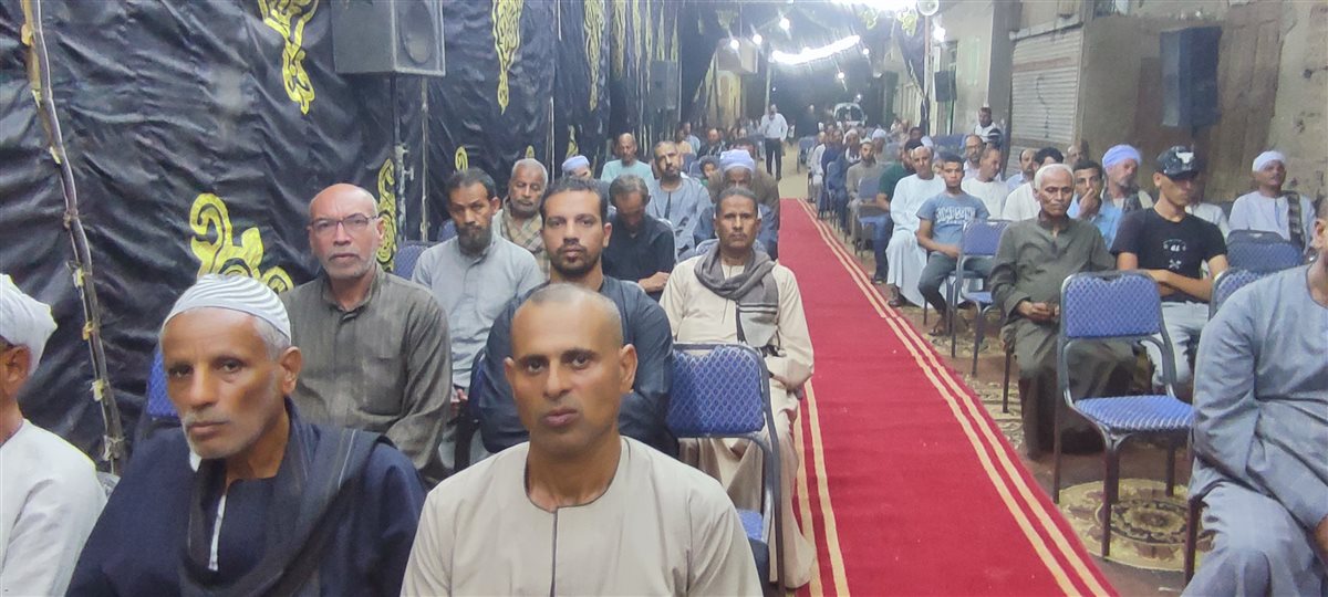 عزاء الصغير الذي قتلة والدة بسوهاج