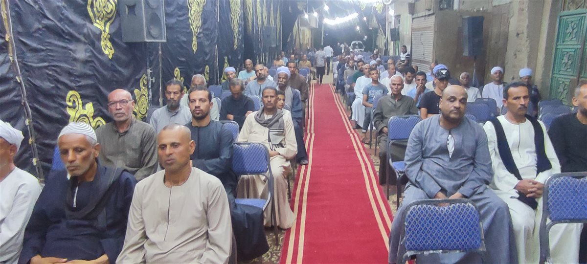 عزاء الصغير الذي قتلة والدة بسوهاج