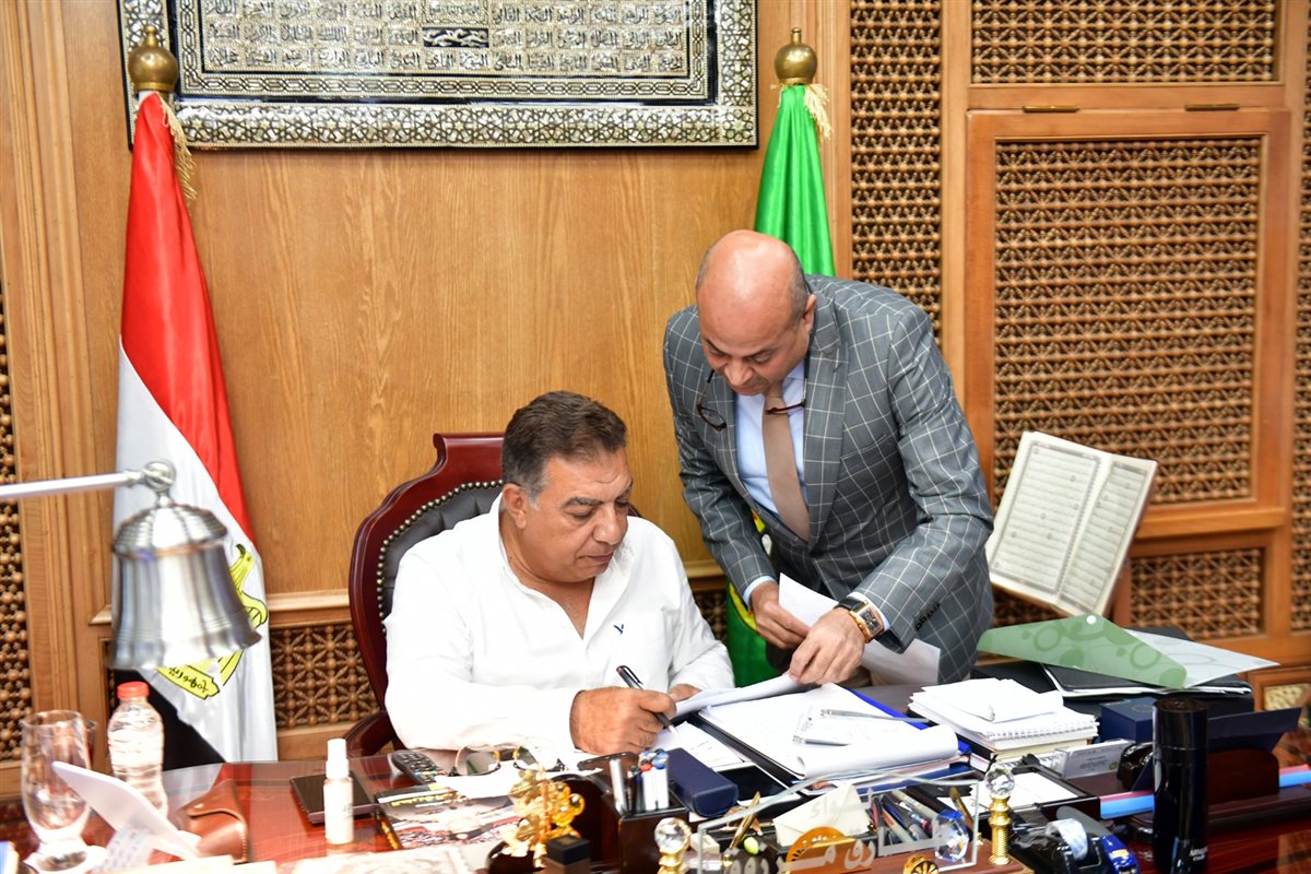 محافظ الدقهلية يعتمد حركة تنقلات مديري ووكلاء الإدارات التعليمية 