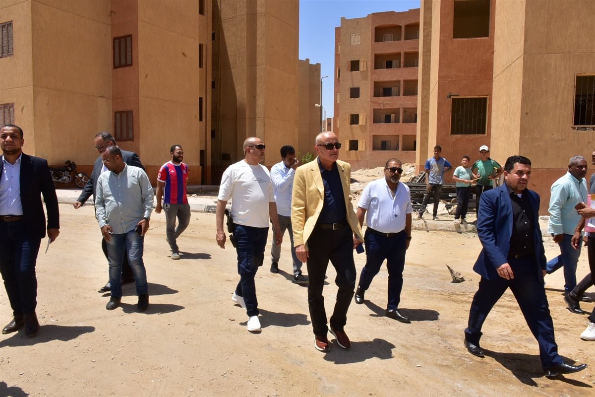 محافظ الأقصر يتفقد مشروعات بالطود 