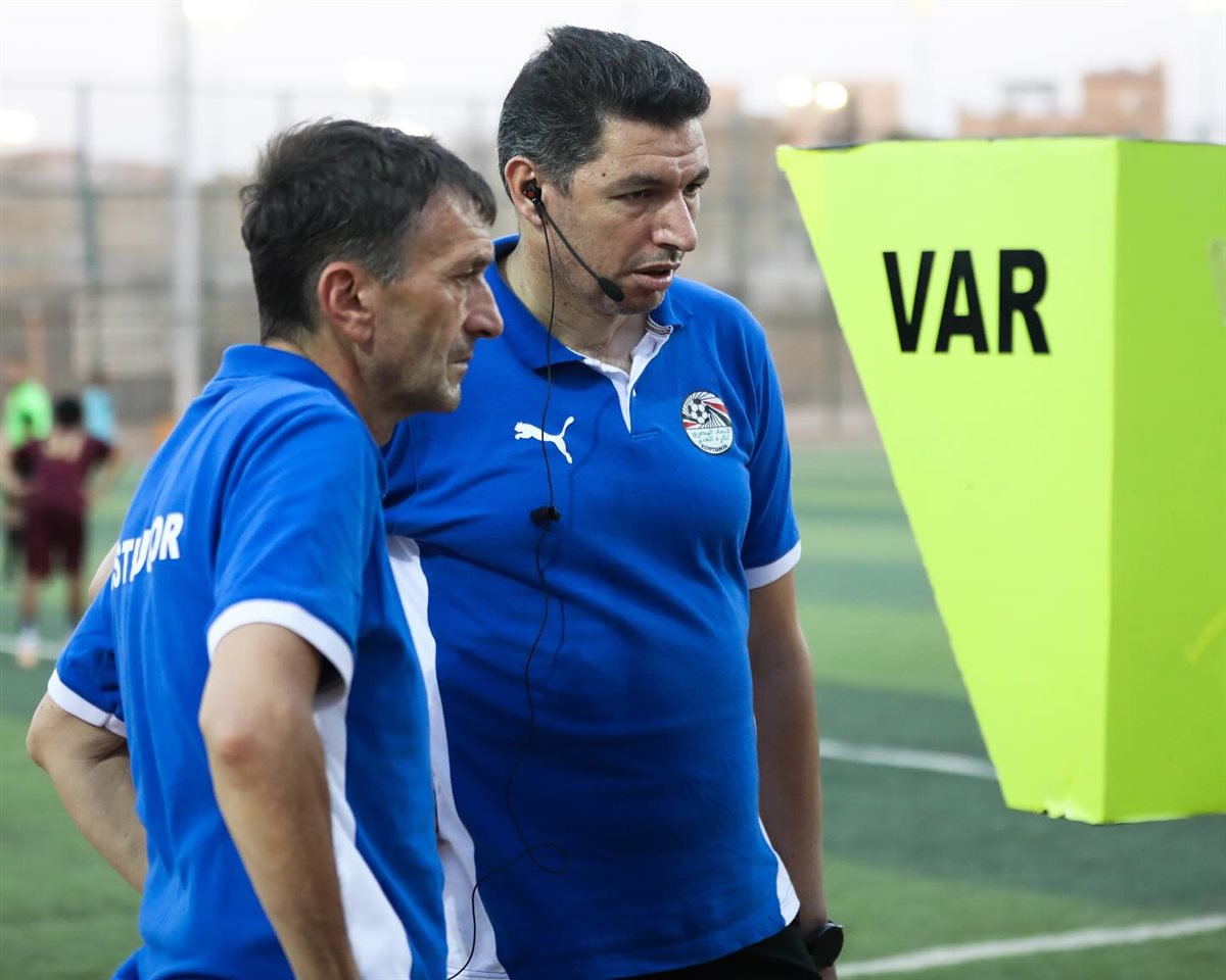 معسكر رخص الـ VAR (8)