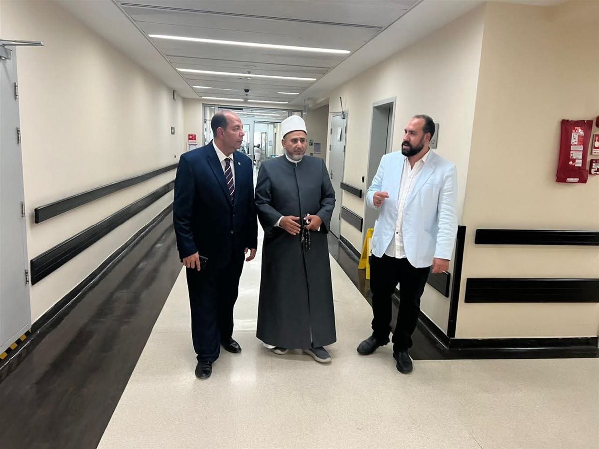 نقل الدكتور أحمد عمر هاشم للمستشفى.. وأمين عام هيئة كبار العلماء يطمئن على صحتة