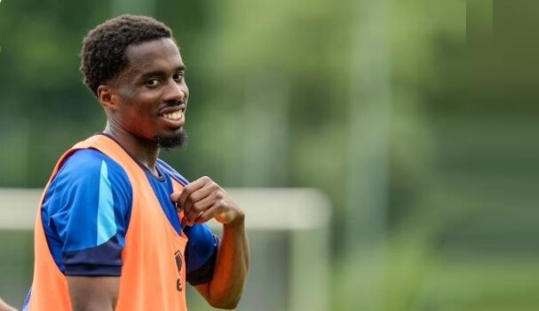 <strong> الفرنسي من أصول إيفواريه تيدي أوكو لاعب فريق لوزيرن السويسري</strong>