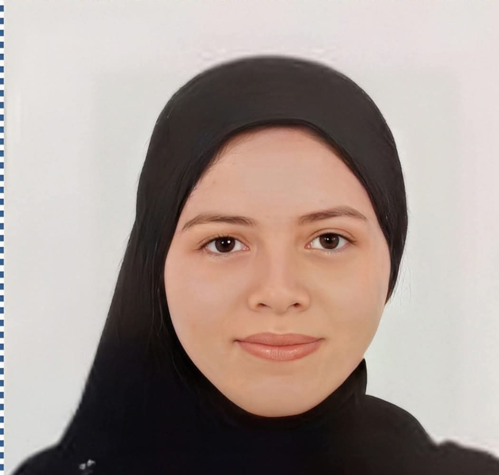 سمية الكتامي الأولى علمي رياضة في الثانوية العامة