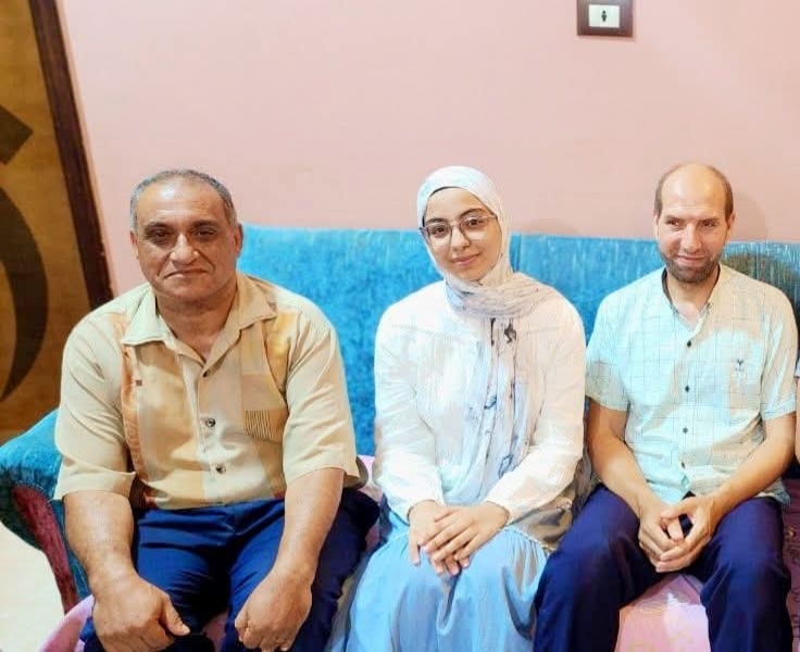 مريم الثانية على الثانوية العامة شعبة علمي علوم